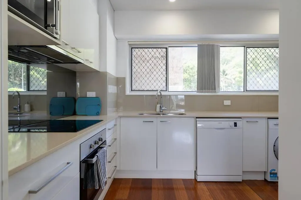 Burleigh Point Beach Vibes Stylish And Modern Gold Coast Apartament