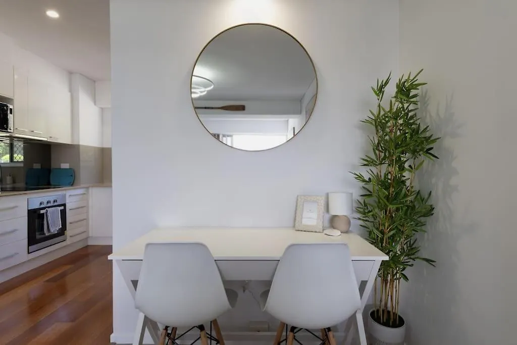 Burleigh Point Beach Vibes Stylish And Modern Gold Coast Apartament