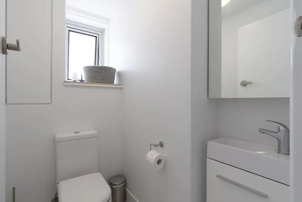 Apartmán Burleigh Point Beach Vibes Stylish And Modern Gold Coast Austrálie